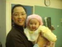 20080103 琳在娃娃車裡翻個身