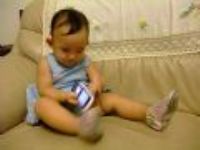 20080824 在書房門口叫爸爸!