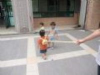 20090517 肌肉琳吊單槓