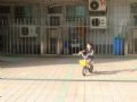 20110925 安娜自在騎腳踏車囉