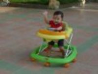 20110925 安娜自在騎腳踏車囉