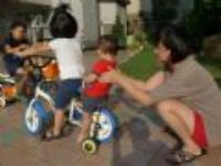 20110925 安娜自在騎腳踏車囉