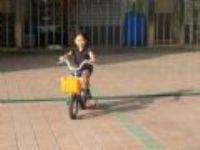 20110925 安娜自在騎腳踏車囉
