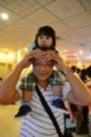 20111127 Hello Kitty爬行比賽!