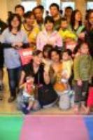 20111127 Hello Kitty爬行比賽!