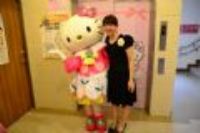 20111127 Hello Kitty爬行比賽!